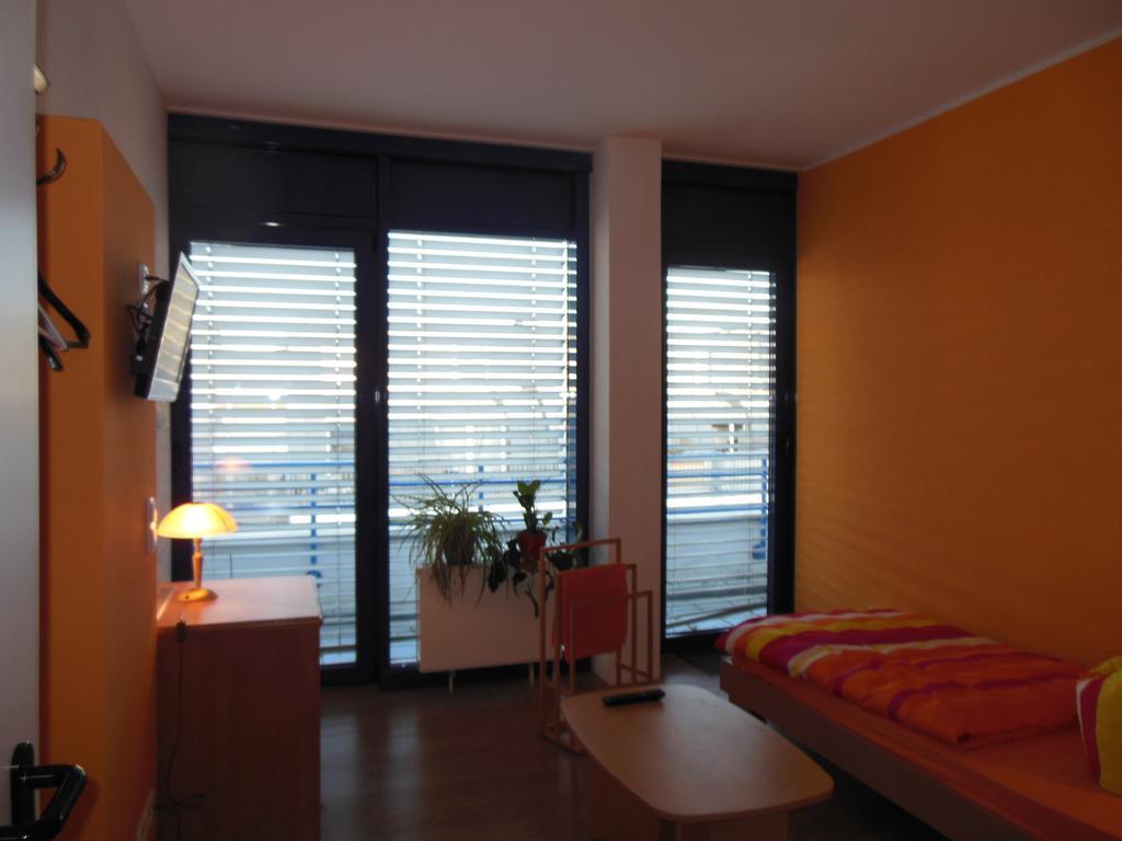 Lut10Her Sky-Fly Hotel Lipsk Pokój zdjęcie